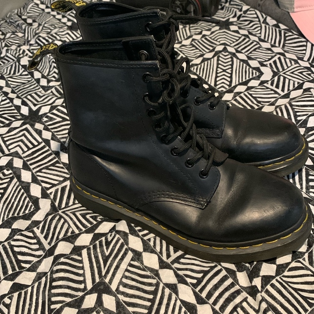 Dr. Martens women’s 1460 black smooth leather boots